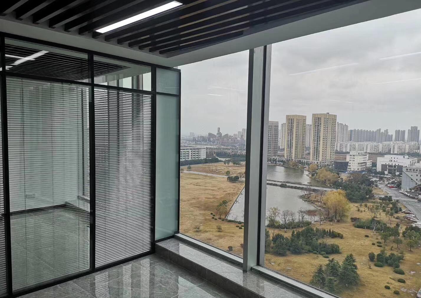 高新区精装交通便利