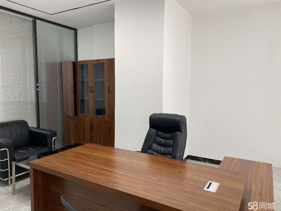 政务区精装带家具随时看房