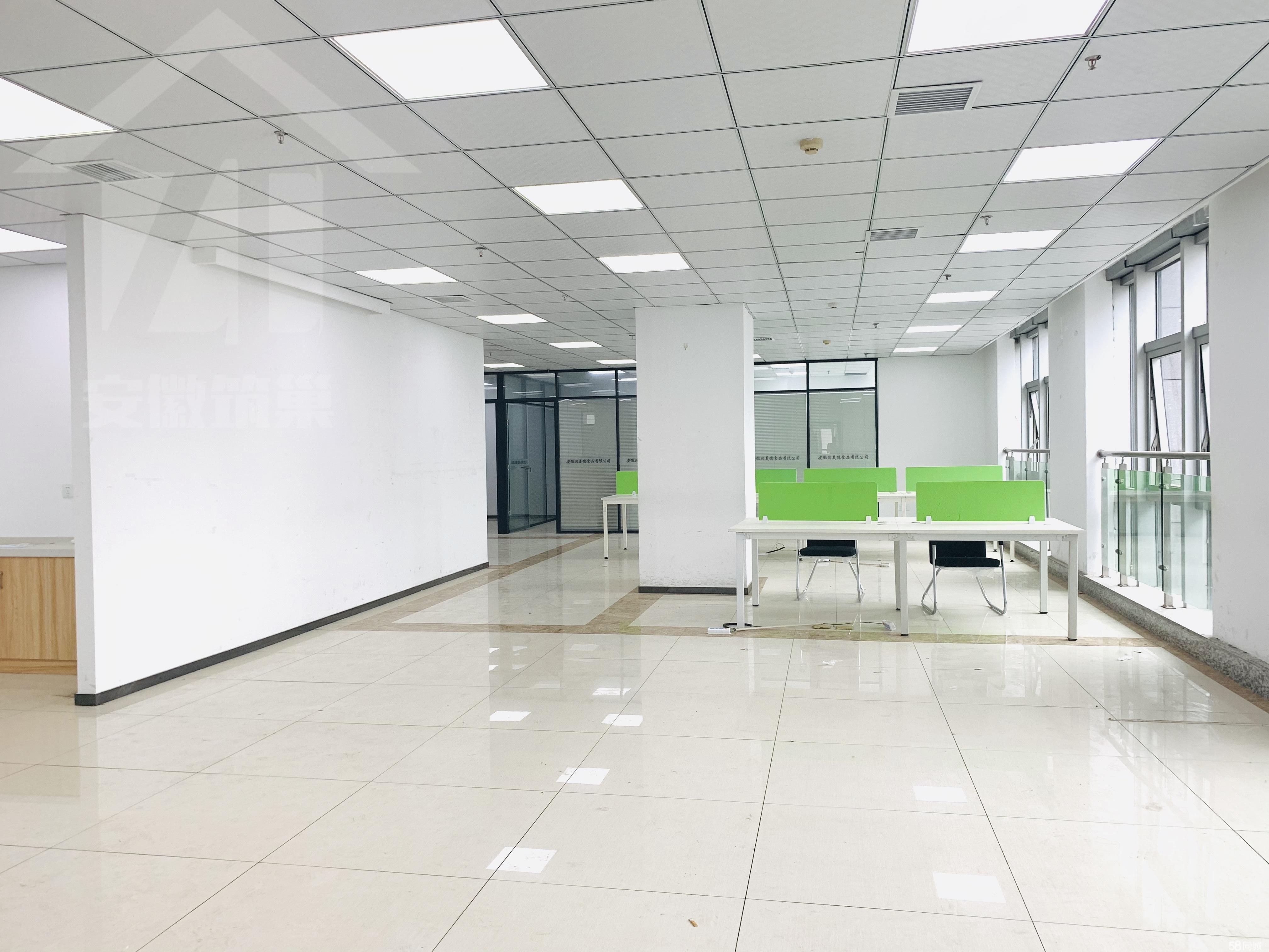 政务区精装双面采光